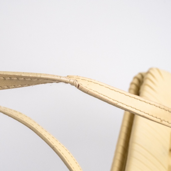 THEMOIRè Canary Bios Cordonia Bag $450 retail - Picture 16 of 16